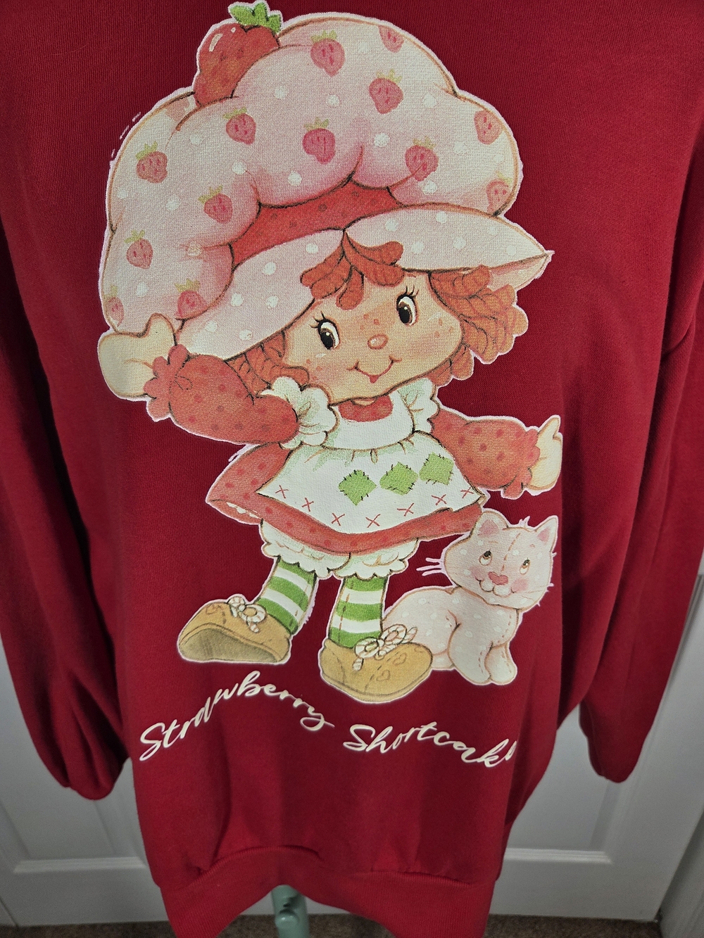Strawberry Shortcake Graphic Sweatshirt Women’s Medium Y2K - Picture 2 of 10